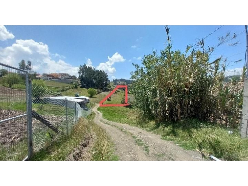 Terreno en Venta en Cuenca Chilcapamba 1.640 m²