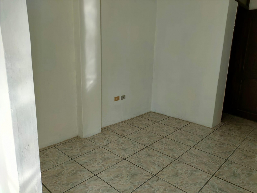 Tumbaco, Local Comercial en Renta , 40m2, 2 ambientes ,1 baño