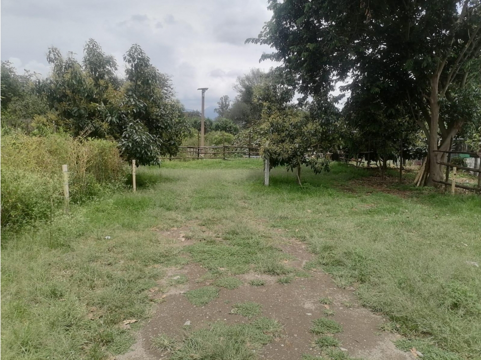 Tumbaco, Terreno en  Rentan 600m2.