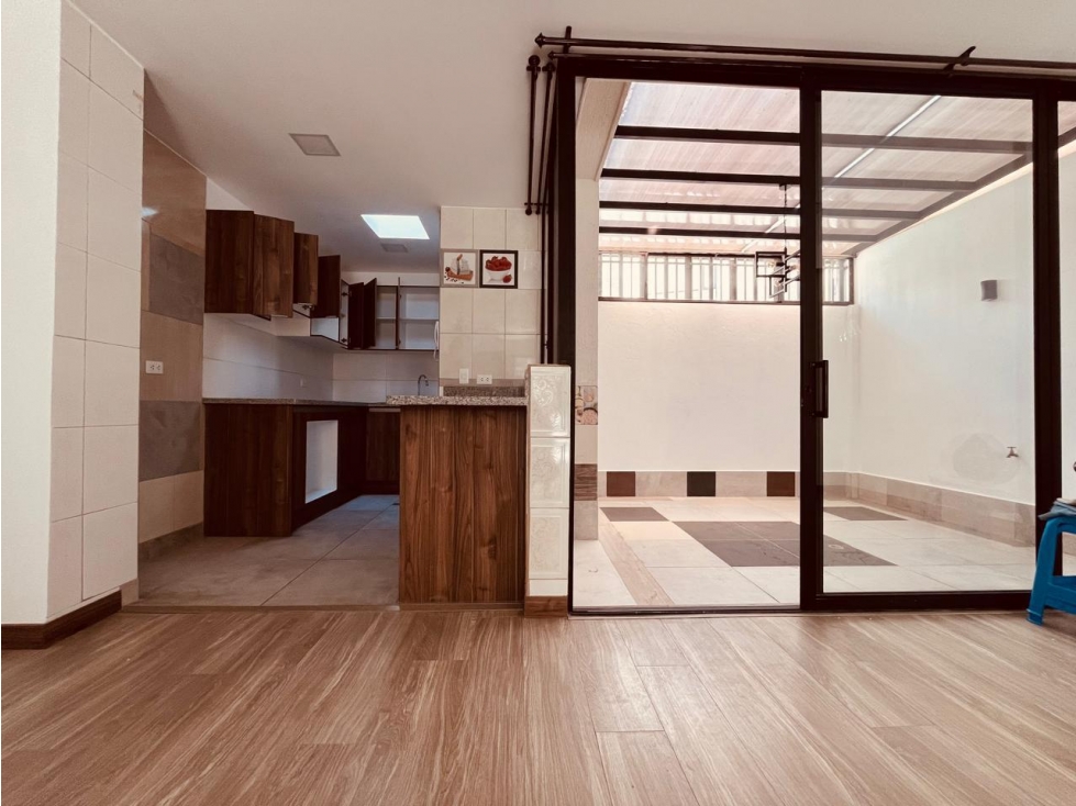 Carcelén, Casa en  Renta, 195m2, 3 Habitaciones, 3 Baños.