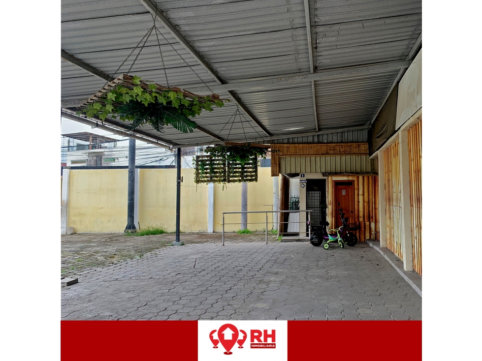 LOCAL COMERCIAL CON TERRENOS AL NORTE DE MACHALA