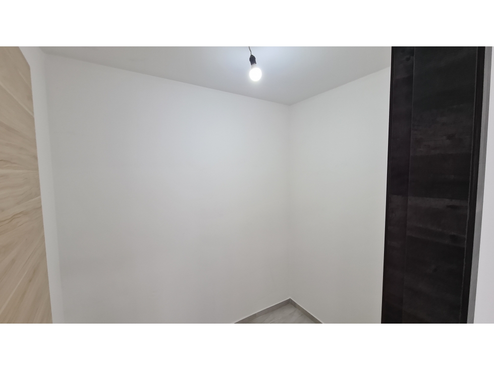 VENTA LOCAL EN PB, EDIFICIO CORPORATIVO, 12 OCTUBRE, ZONA AZUL