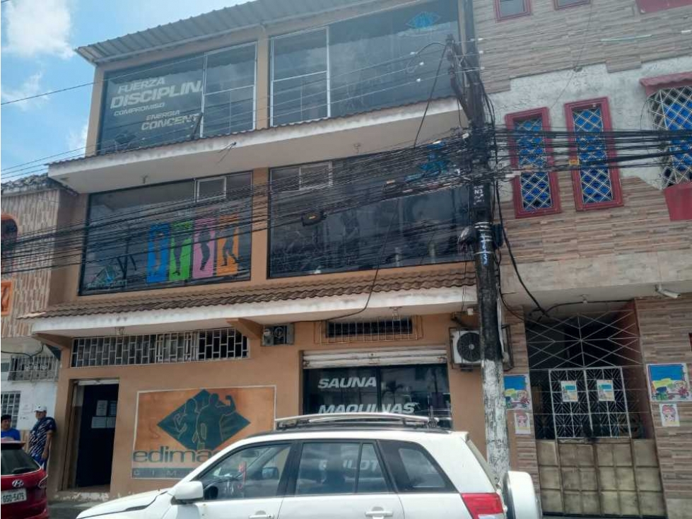 VENTA DE PROPIEDAD COMERCIAL UBICADA EN LA AV.DOMINGO COMÍN, Sur