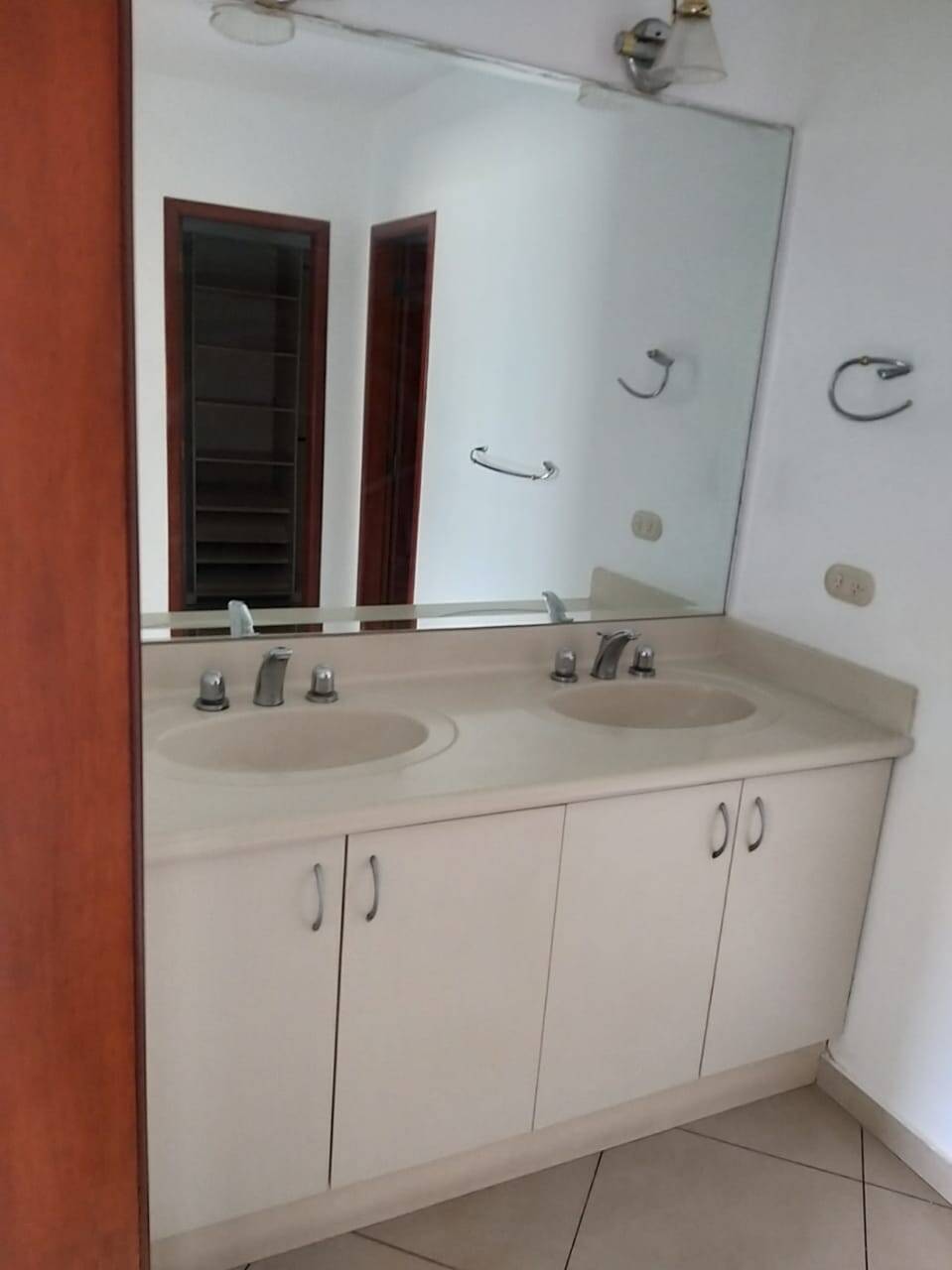 VENTA DEPARTAMENTO EN BOSQUES DE CASTILLA