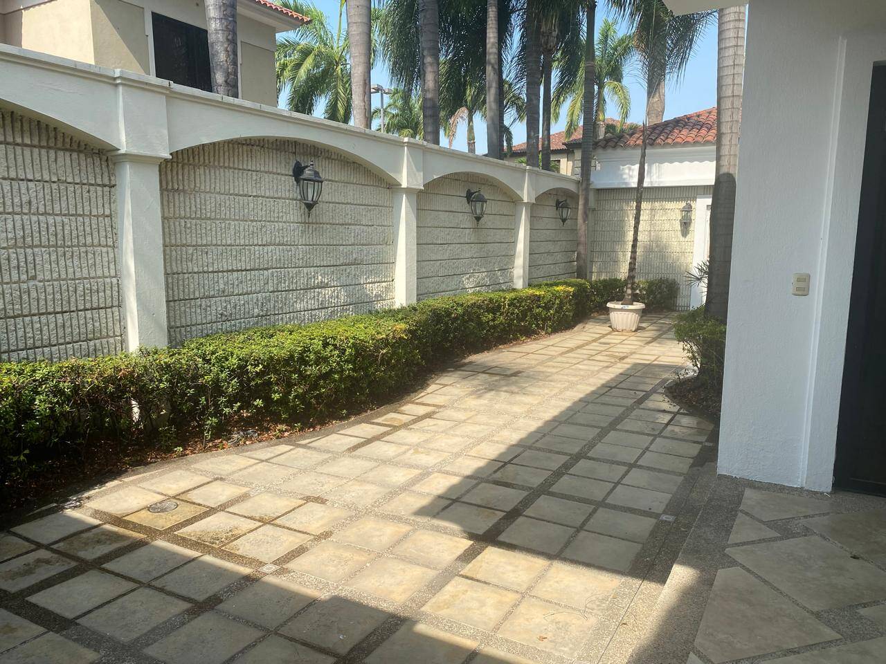 entrelagos villa 3 dormitorios US$ 320,000