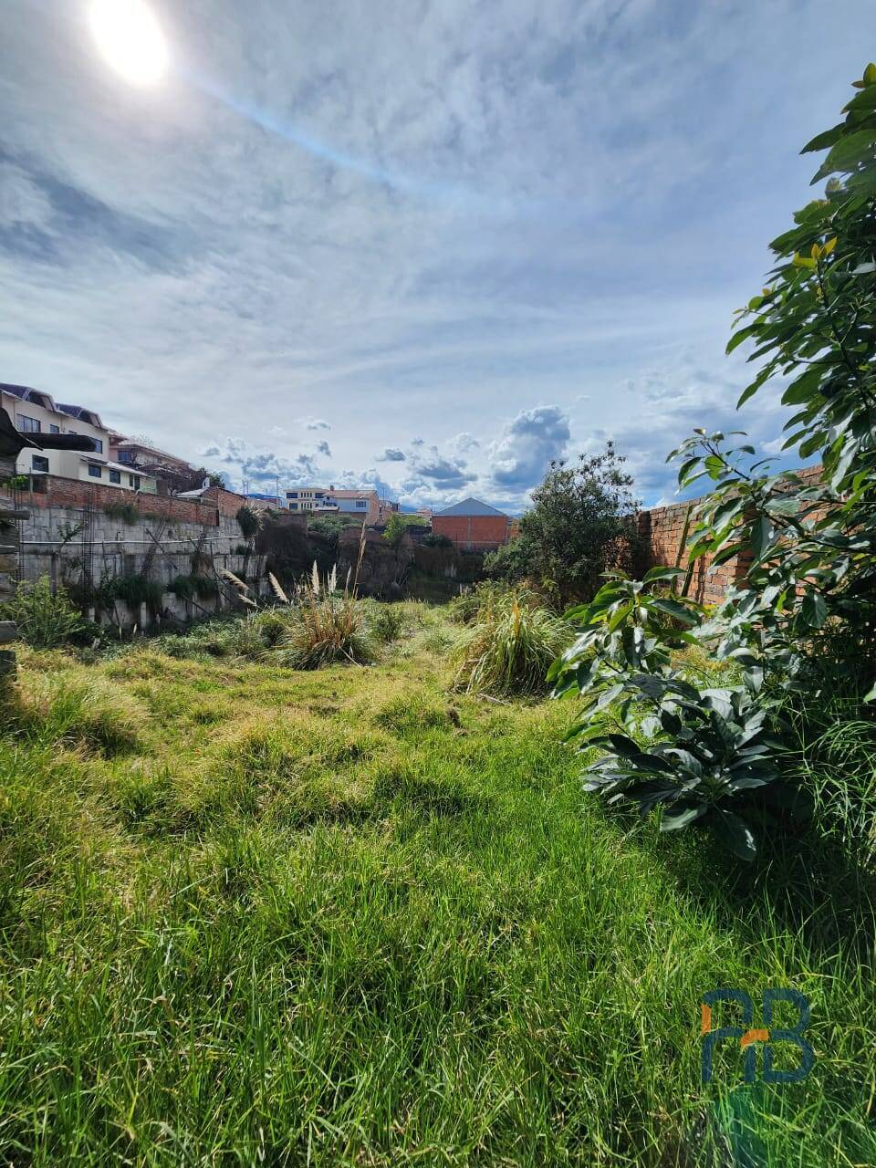 Terreno en venta con anteproyecto aprobado sector Av. 10 de Agosto